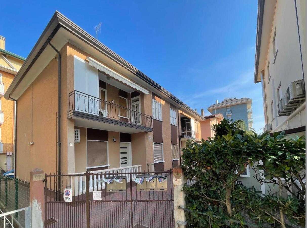 Appartamento Palma Carraro Immobiliare Jesolo - Family Apartments Eksteriør bilde